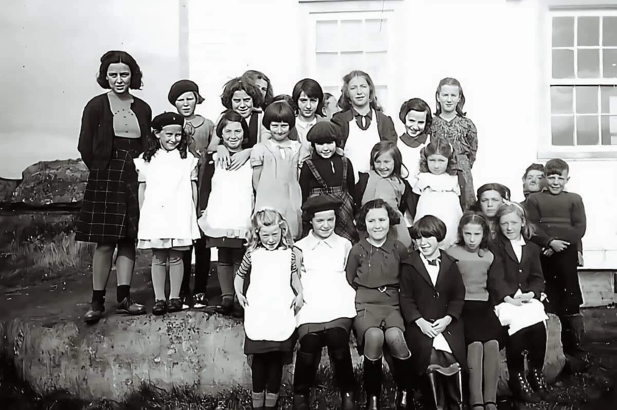 Alunni della scuola di Blanc-Sablon, circa 1940