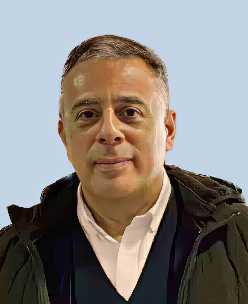 Dr. Fidel OÑORO