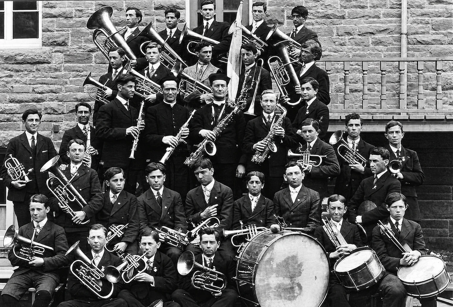 Banda musicale con padre Raflegeau